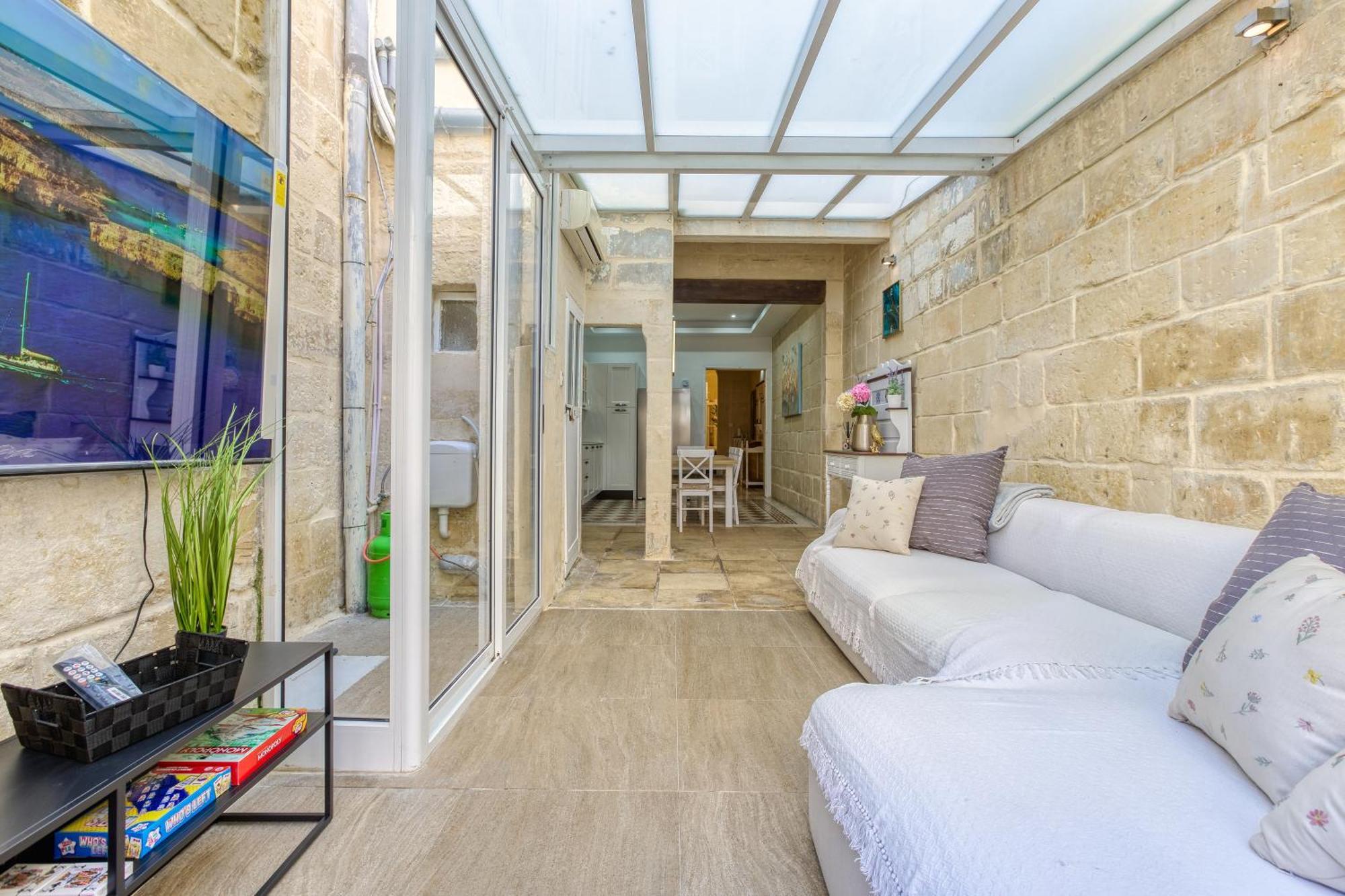 Luxury House * Sliema